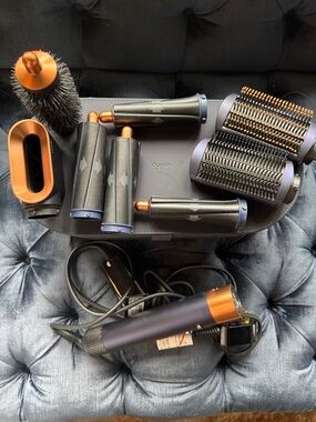 Dyson Styling Set in Dark Blue and Copper Accents